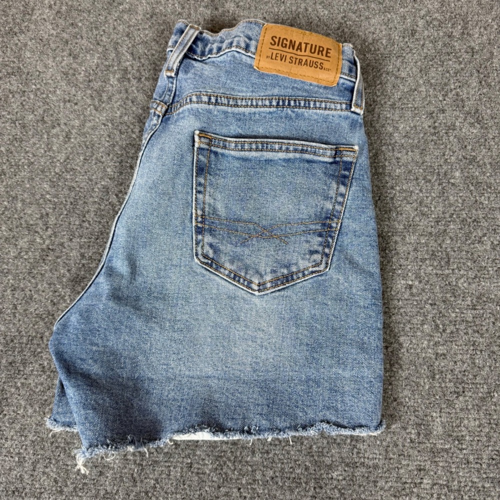 Signature by Levi Strauss Co Womens Light Wash Raw Hem Denim Jean Shorts 27